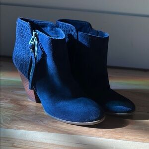 Sole Society Suede Navy Ankle Boots